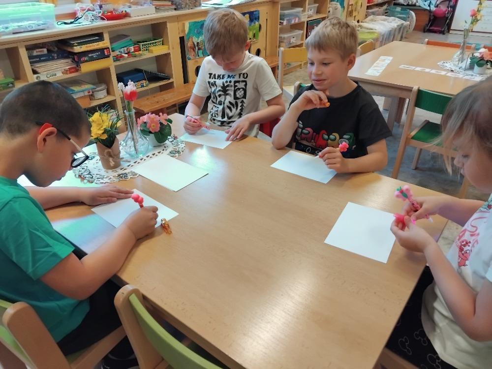 kouzelná tužka (2)