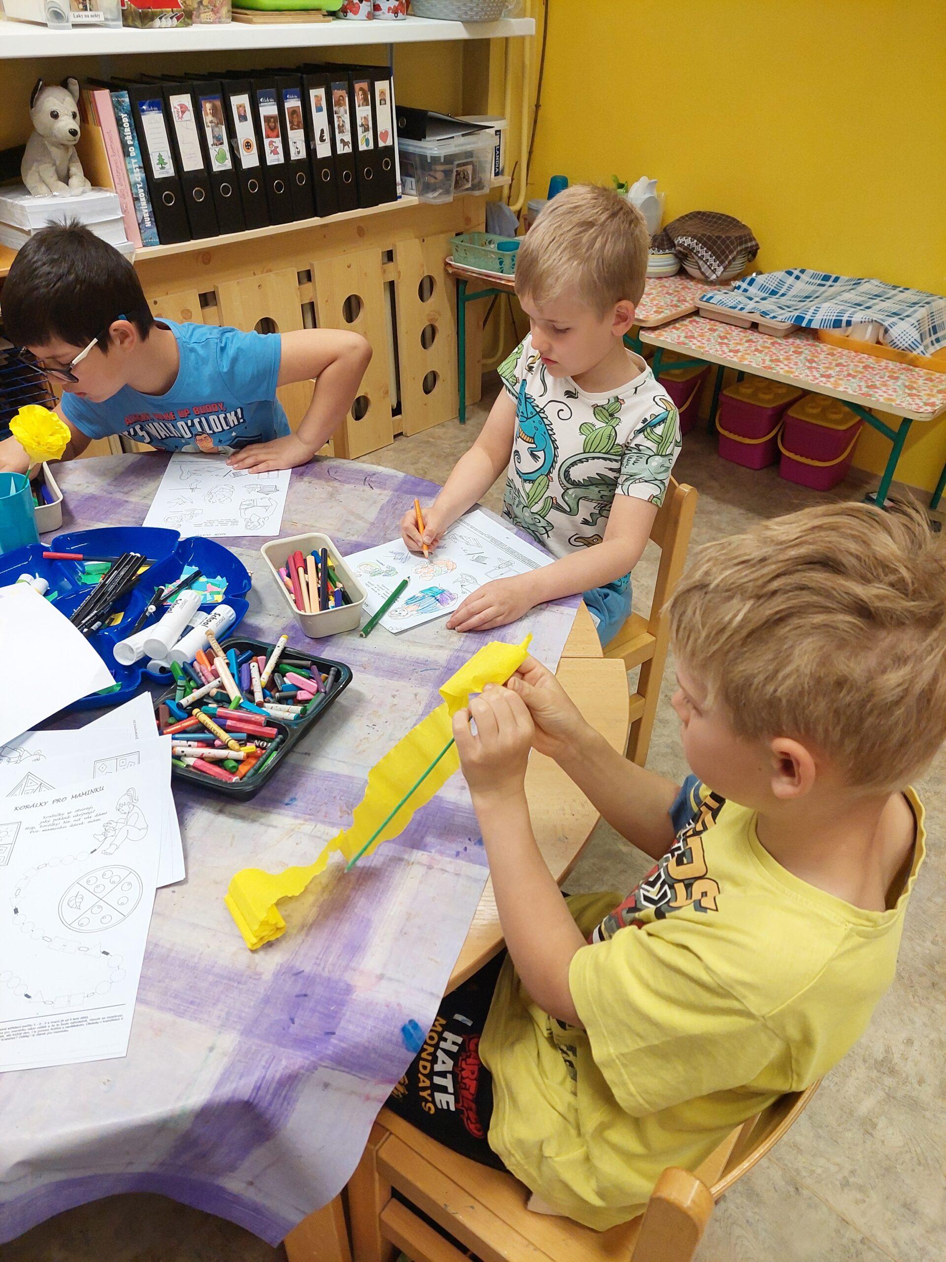vyrábíme kytičku (2)