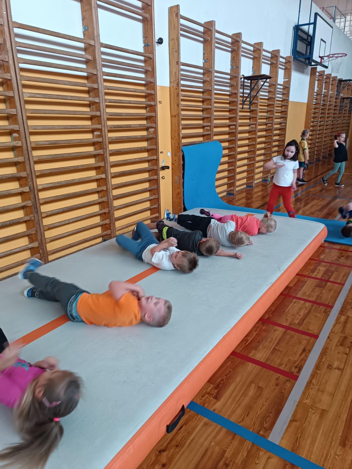 Gymnastika hrou (6)