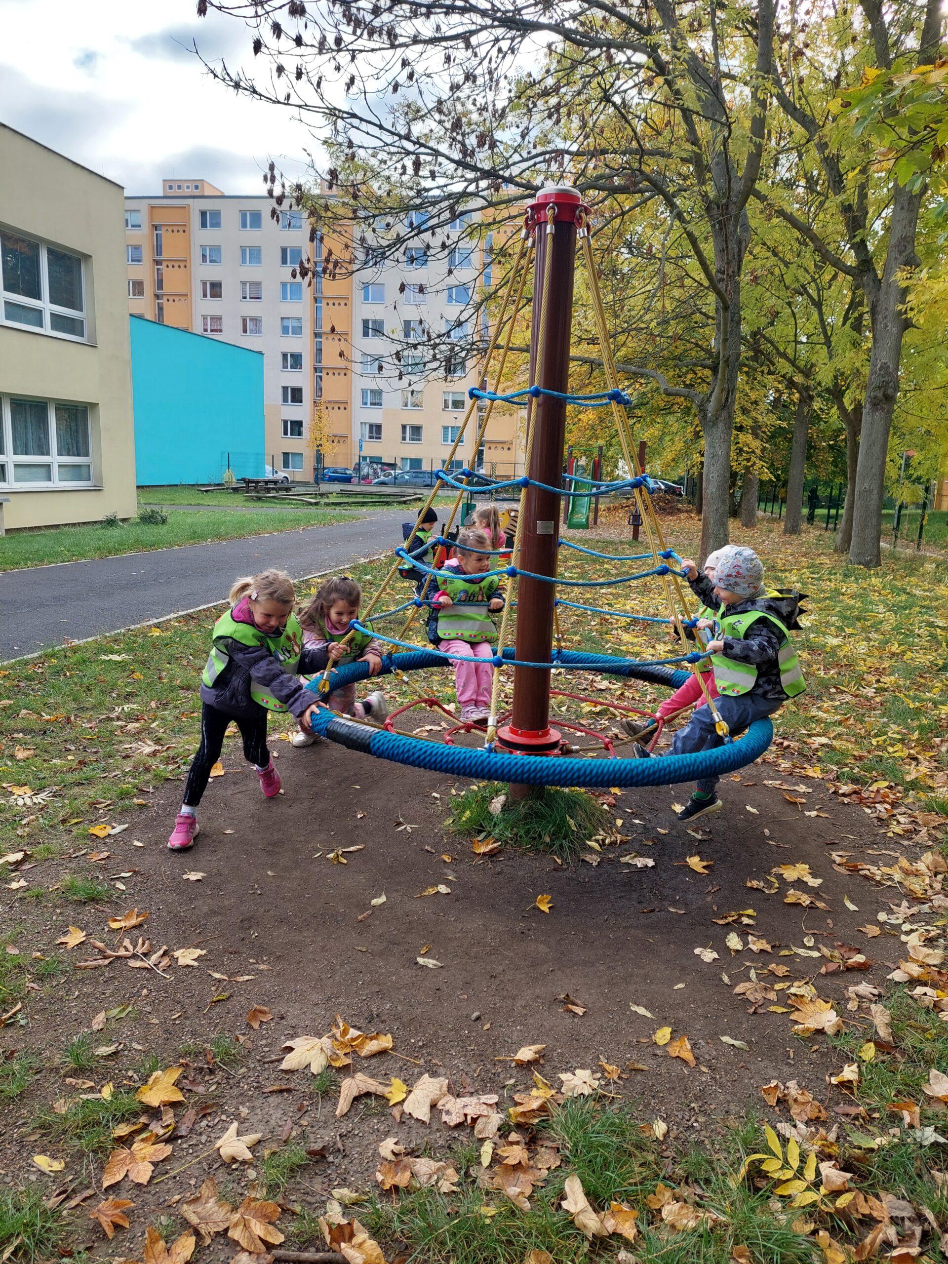 Pokus s pěnou, pohyb (6)