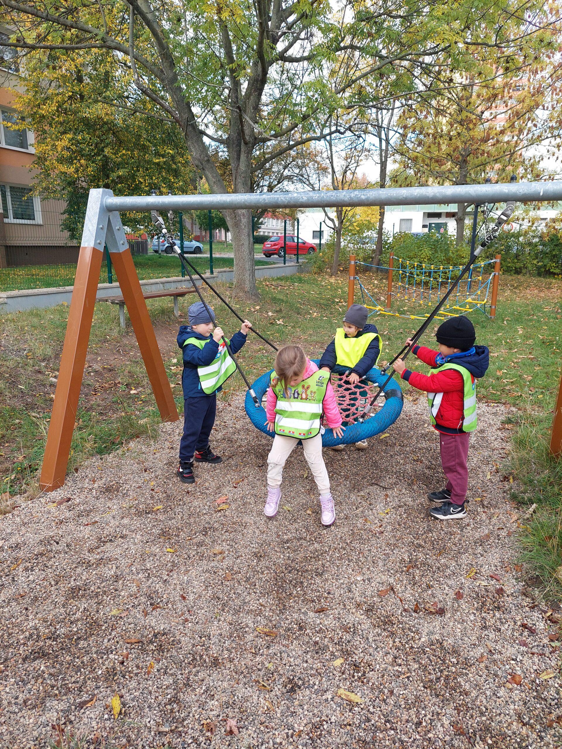 Pokus s pěnou, pohyb (7)