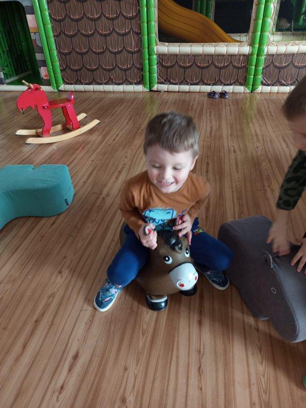 ba5017cf-4d51-4240-b218-2333da7eb1ec