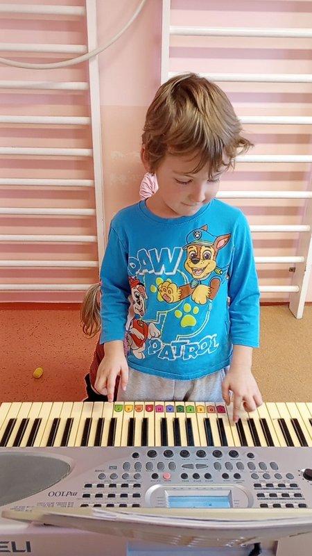 f58eafb0-19da-4769-9628-8a6ee9de642a