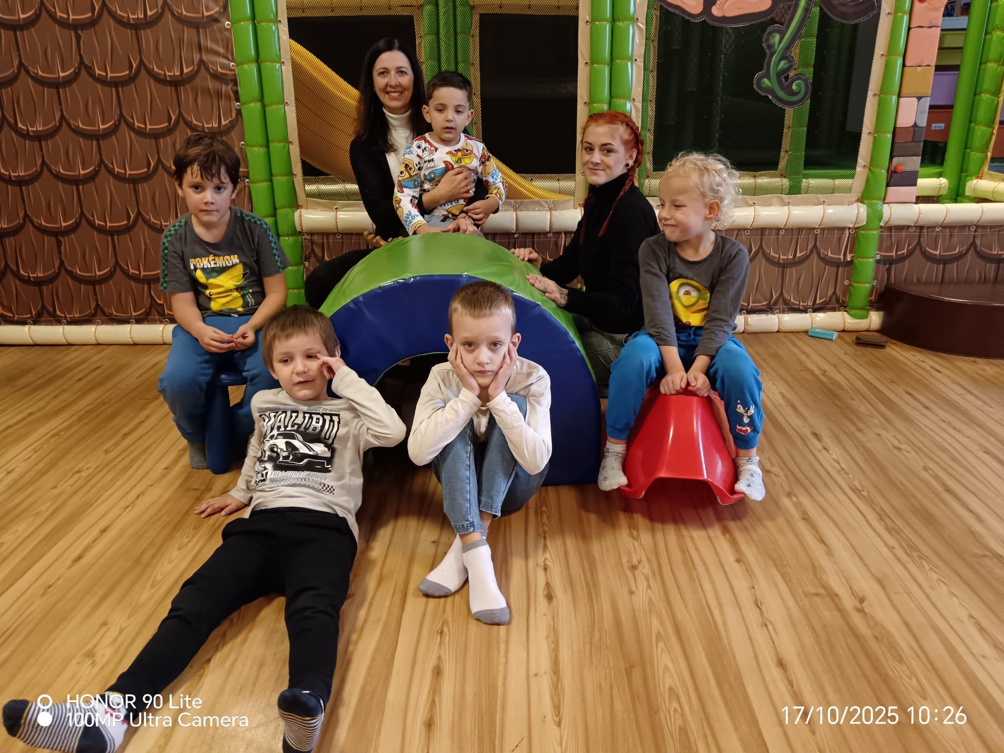 55b11c4e-6961-490e-9201-c9b1a714402d