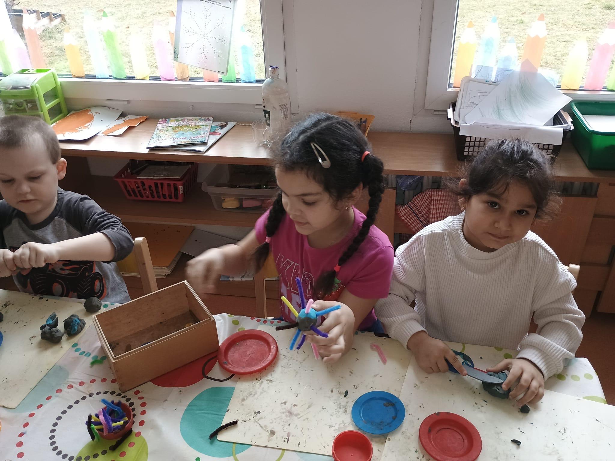 fb4ab2f8-bd5d-4ecf-8322-28b3663fb0cc