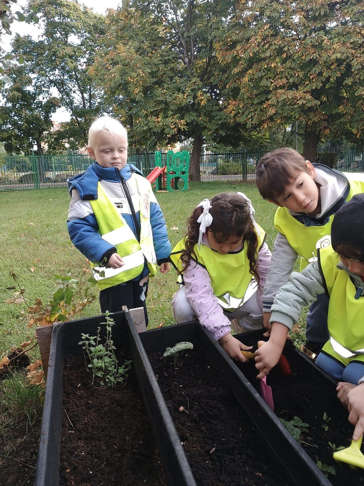 b9c3e2df-5562-4ee4-bc34-e74f1a924f98