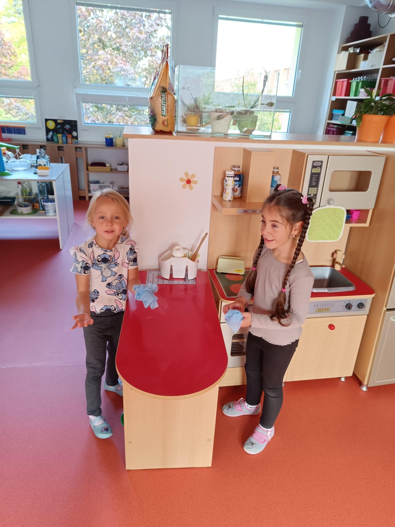 f8ca3a45-0eac-45eb-a1aa-8e59211fdadd