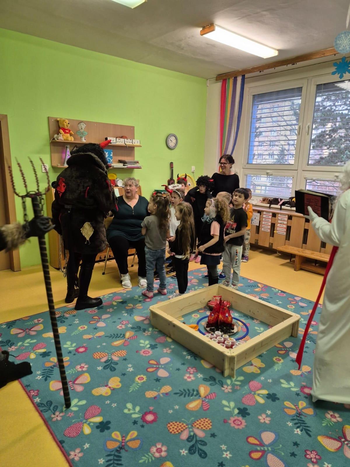 d768d800-2179-450e-9811-a50fd73a1f0c