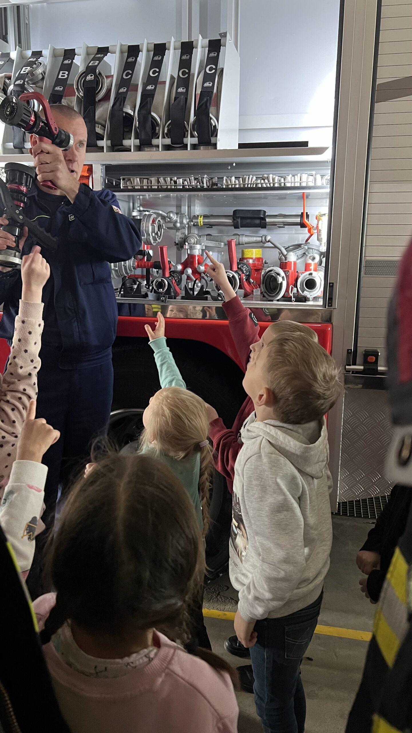 AA30FBEC-EAA7-4BB5-8678-1AB079F3DCB0