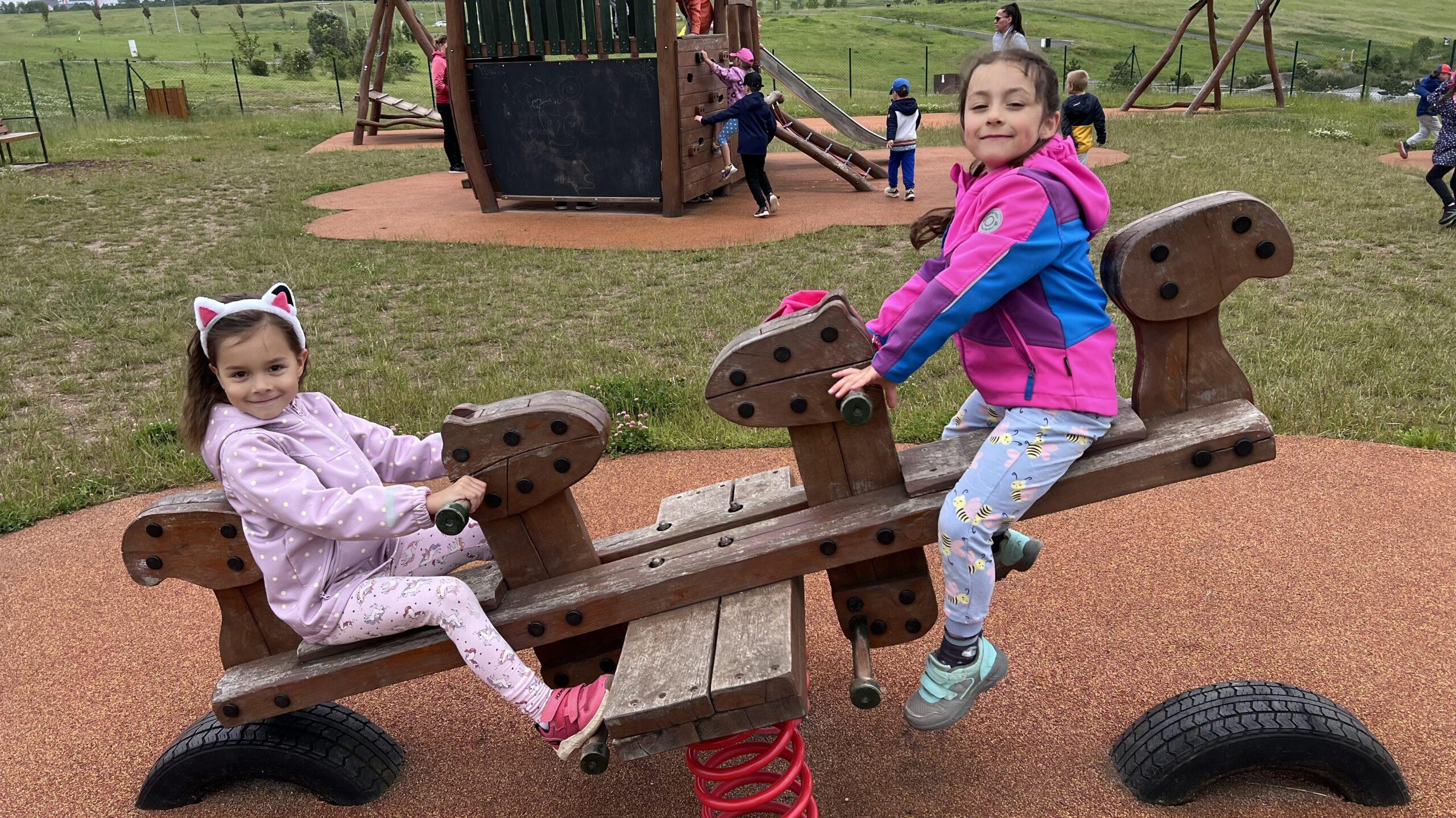 FF7CBF61-044D-456F-94A7-30A0B3A27D95