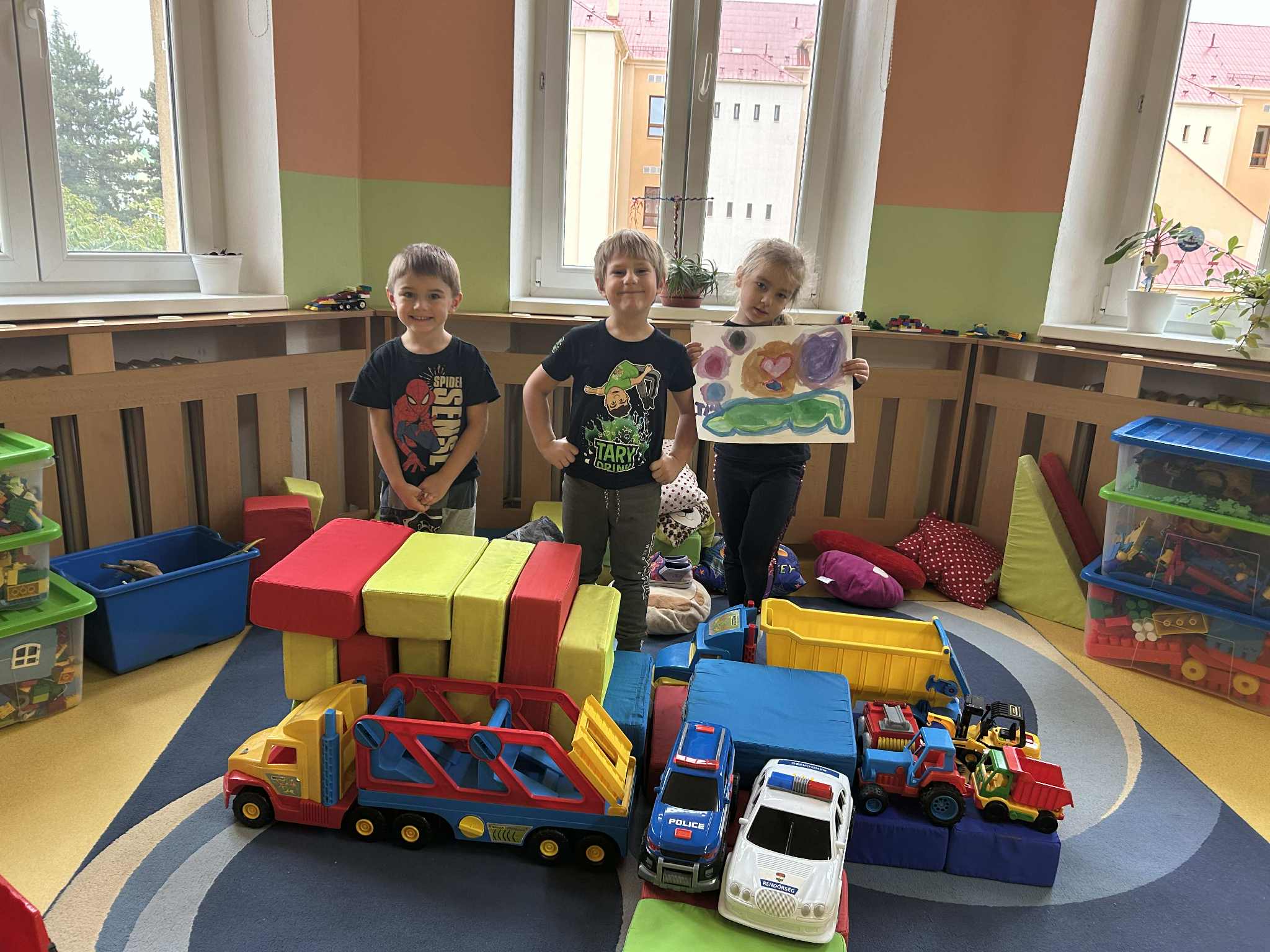 ee9dac6a-995f-4d18-a50d-0d4f824db0fb