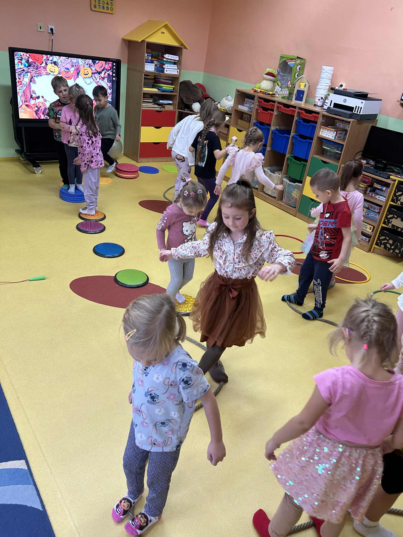 27adcc2b-ed94-4226-84da-be6162936a34