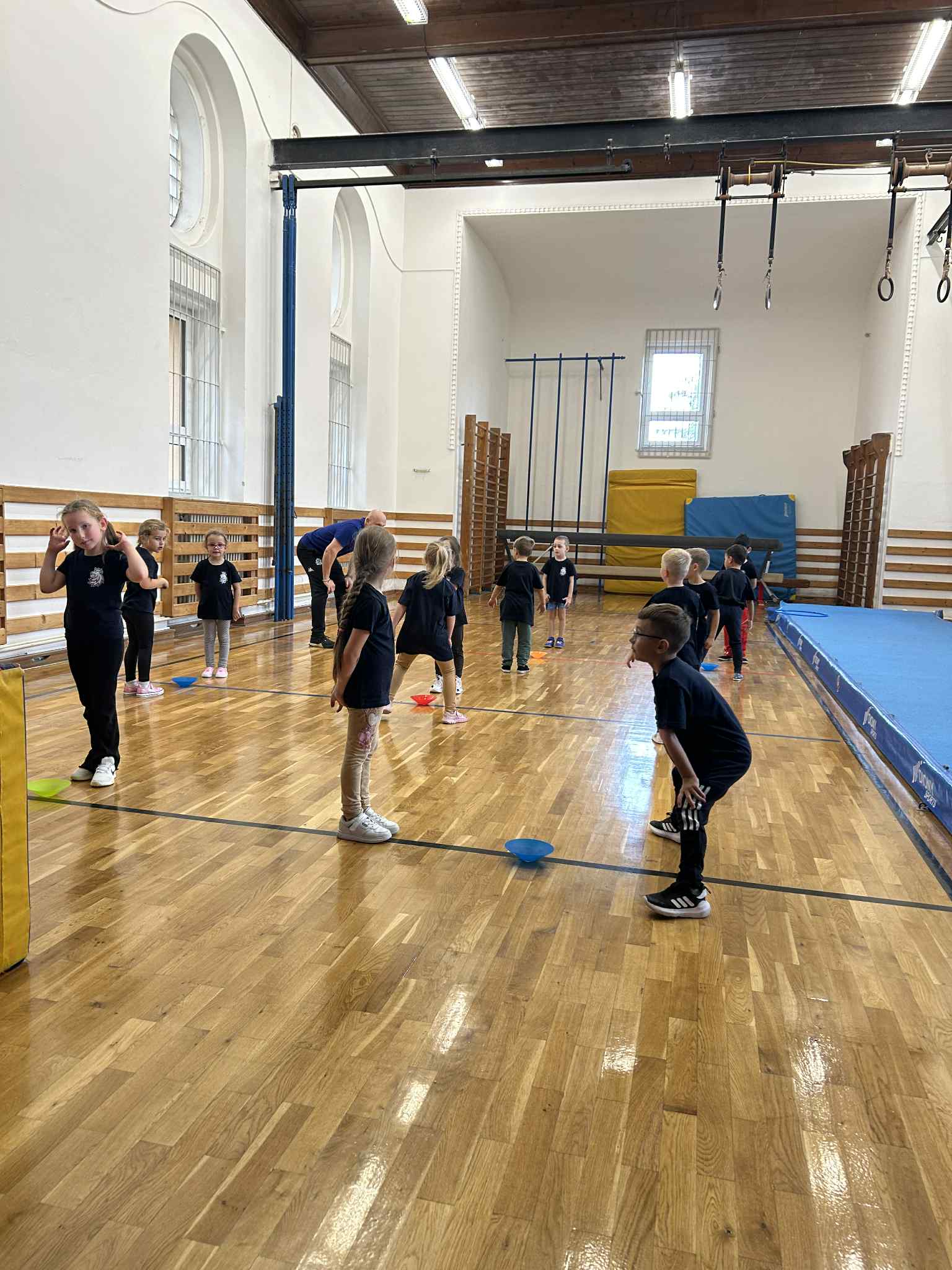 33fbc70c-5a7c-4fad-83e0-565a12281462