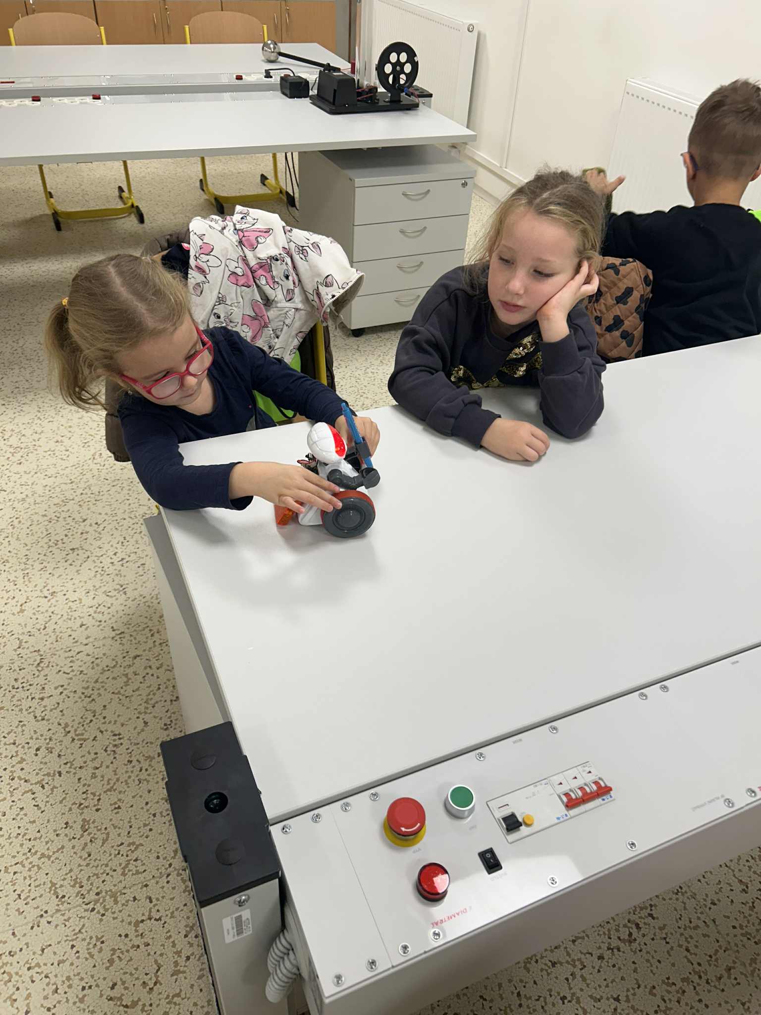 9cac18c1-62b1-44a1-b400-c57342e3a072