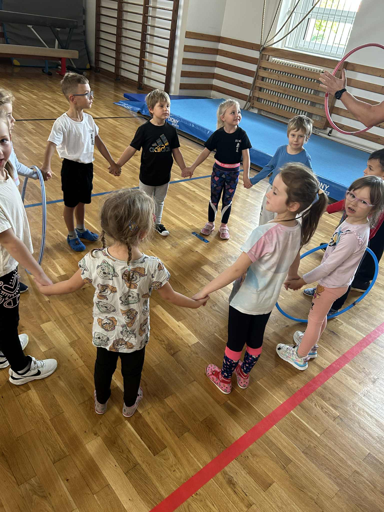 f0aa198e-b6c4-46d8-b687-49d545e680e5