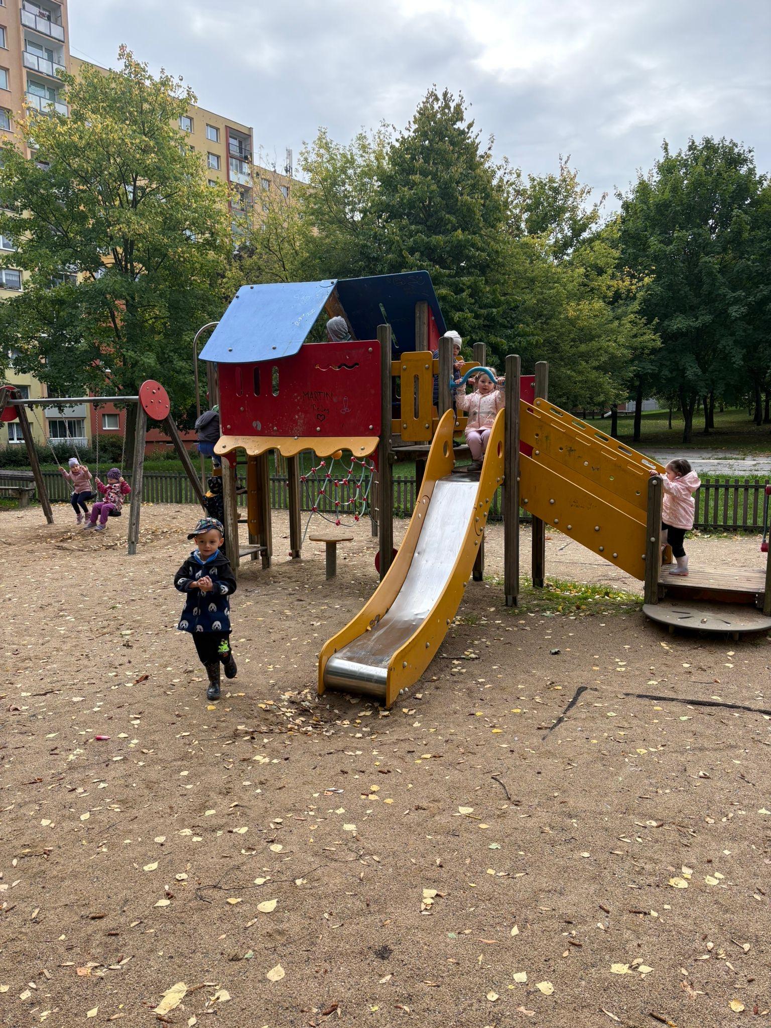 3b155825-5965-4d18-9de5-7a794b3d56e1