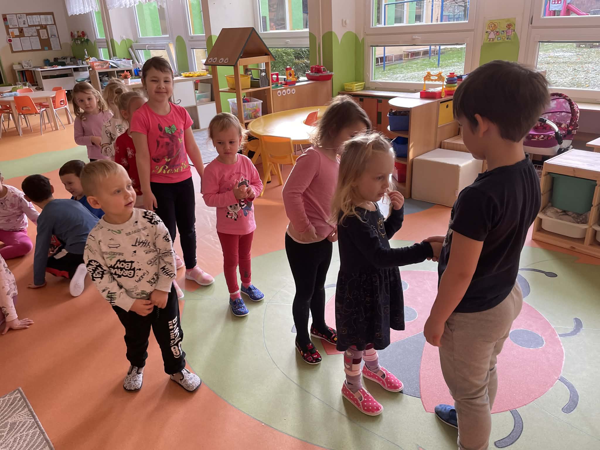 ec2100a4-fcec-46a4-b9df-985c28ca817b