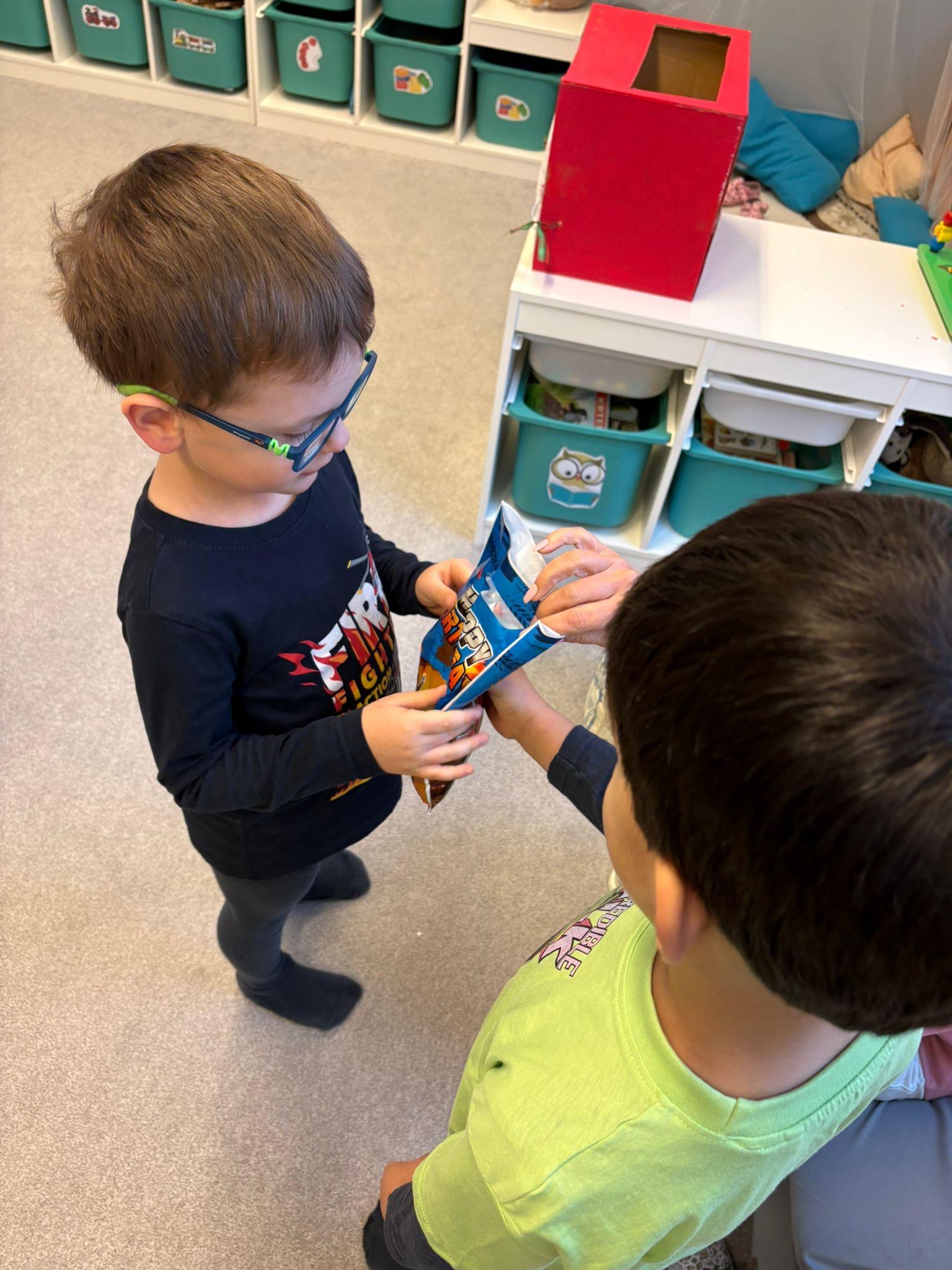 886f831d-2684-4b03-b469-7315abc4ceb9