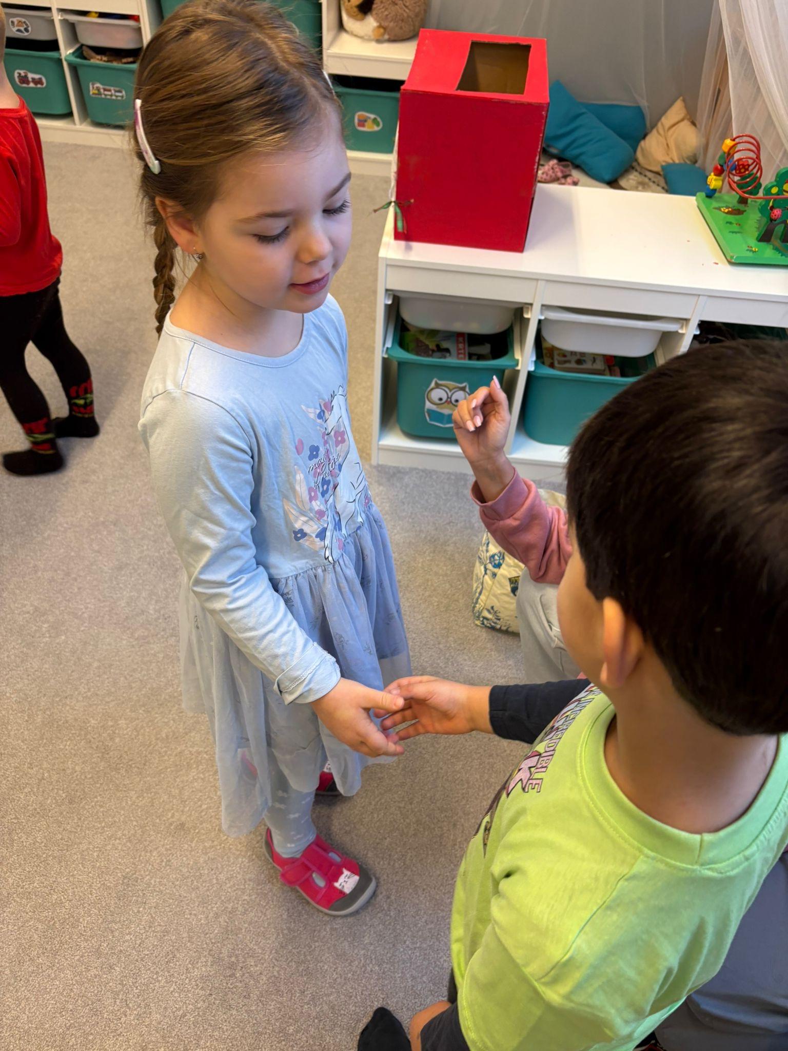 b0483353-f579-4d45-b1c4-1095f83a2ee9